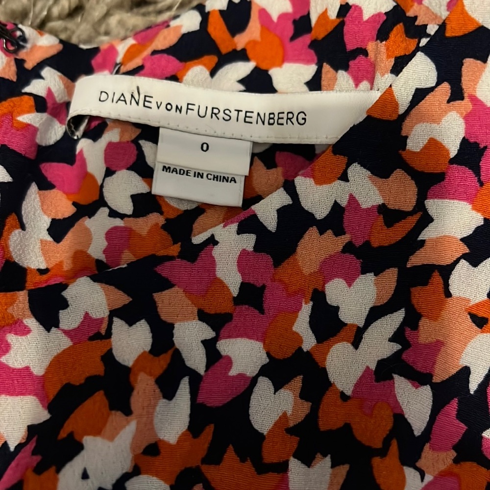 Diane von furstenberg dress navy pink orange cream size 0 lined